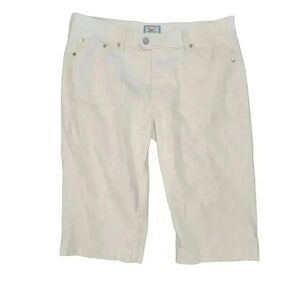 Levi's Women's 515 Capri White Cotton/Spandex Denim Capri Pants